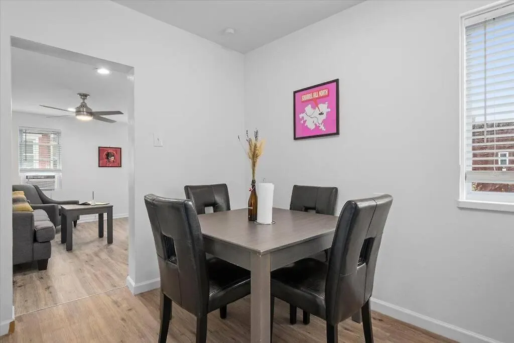 פיטסבורג East Allegheny Apartment Driveway Parking 0*,  ארצות הברית