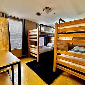 Stay Pittsburgh Hostel
